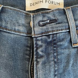 Like New Denim Forum Jeans